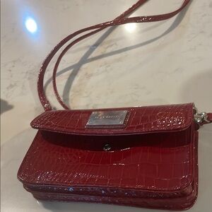 Elegant Red Croc-Embossed Shoulder Bag